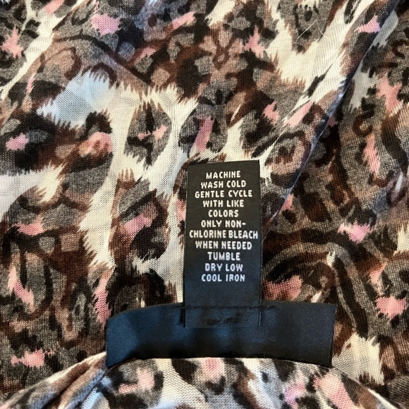 ❄️ 3 for $15 SALE ❄️ I-N-C Sleeveless Flowy Vest pink black gray brown Size M - Picture 5 of 5